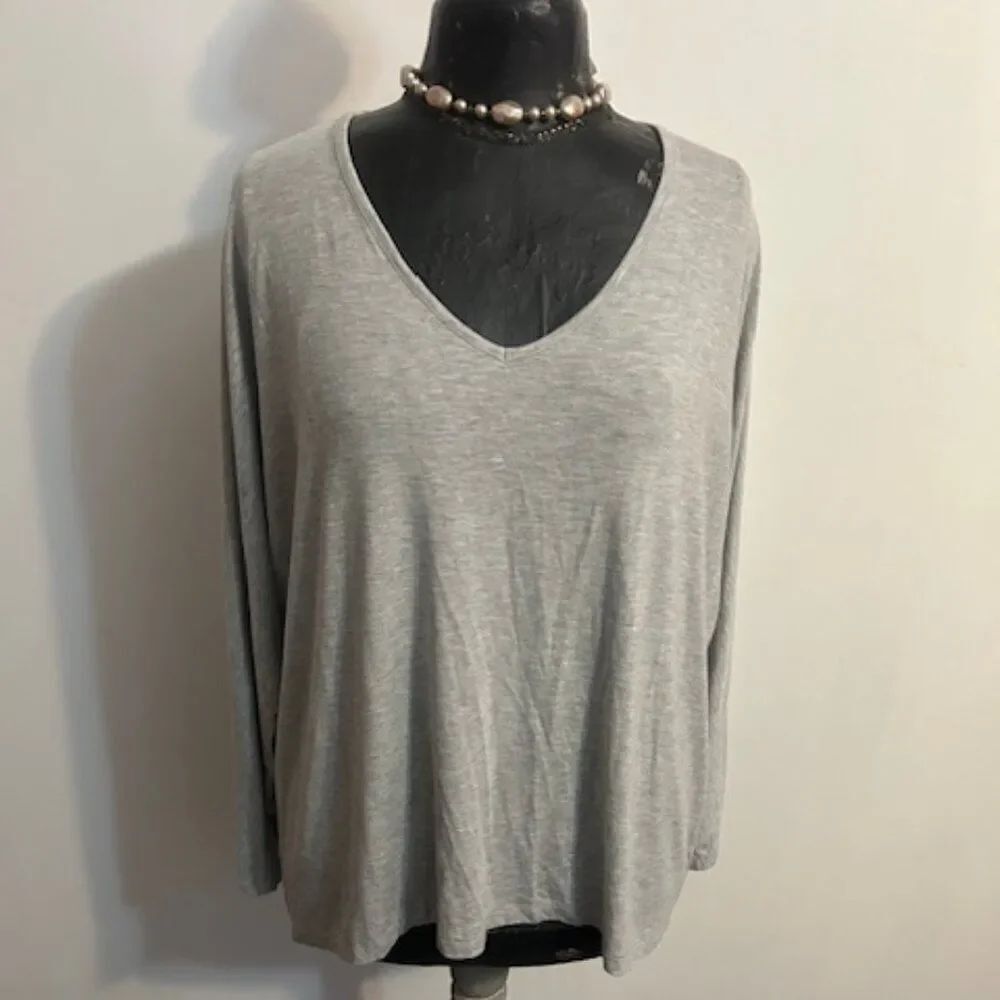 Joan Vass Misty Gray Heather Knit V-neck dolman sleeves top, size 1X